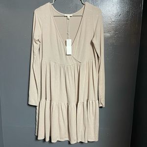 It’s a super cute long sleeve dress.